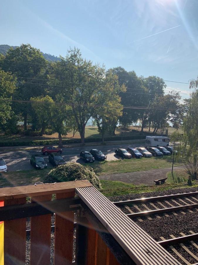 באכאראך Hotelzimmer Im Alten Reihenhaus Auf Der Stadtmauer מראה חיצוני תמונה